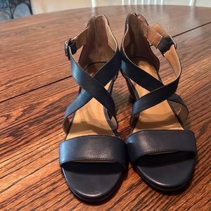 Lucky Brand sandals size 9.5